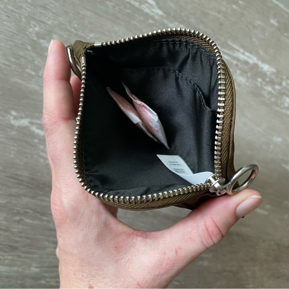 Lululemon Test of Time Card Holder mini wallet in Deep Artifact (dark brown) - Picture 4 of 9